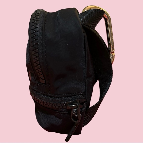 NWOT! LULU-LEMON MINY BACKPACK BLACK WITH GOLD ZIPPER & CARBINU IN GOLD W/ NAME. - Picture 12 of 12
